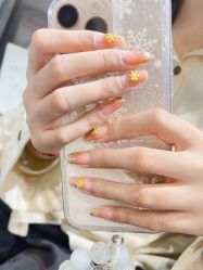 -桃色美甲沙龙