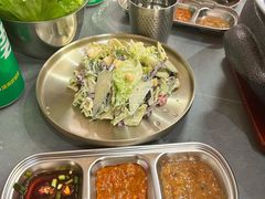 -围炉肉舍•炭烤活鳗•丹东海鲜烤肉(步行街店)