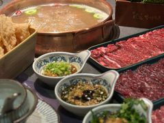 -牛村来人潮汕牛肉火锅(西单店)