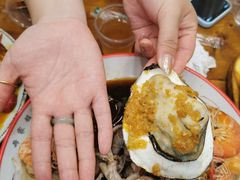 -老东镇啤酒屋海鲜加工·蒸汽海鲜·海鲜烧烤(台东店)