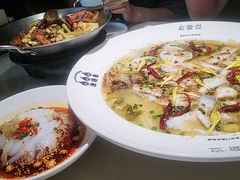 -渔语鱼酸菜鱼新川菜(来福士店)