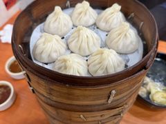 -莱莱小笼·乔艾