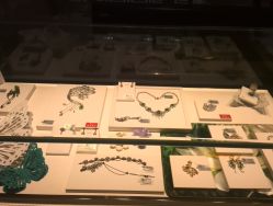 -北京七彩云南翡翠珠宝旗舰店(月坛店)