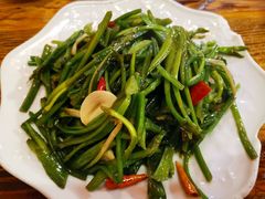 -小锅巴纳西餐厅