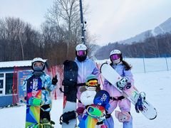-亚布力新体委滑雪场