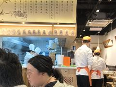 -馋三尺蟹粉小笼(人民广场店)