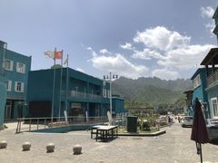 -百里峡七彩艺术小镇