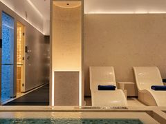 -深圳国际会展中心希尔顿酒店(前海华发冰雪世界店)