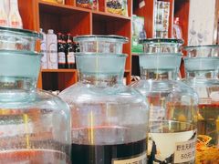 -果松木炭酸菜铜火锅·外婆参鸡汤