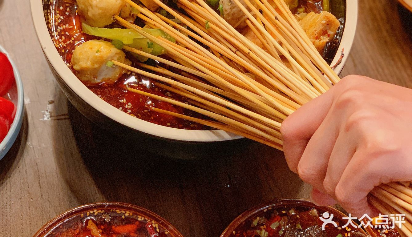 苏州探店🍻夏日夜晚在淮海街喝酒撸串吃冒菜