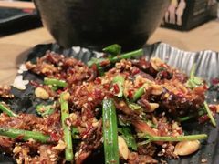 卤烤麻辣手撕兔-何师烧烤Pro ·江湖川菜·小龙虾·精酿(太古里旗舰店)