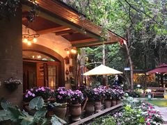 -月亮眼花园餐厅书吧酒吧