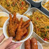 就这样得小破店吃饭还得排队！！😓😓