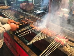 -布尔津河堤夜市