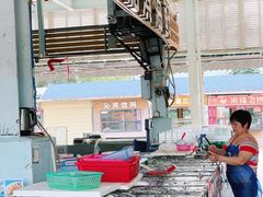 -四川小胡子海鲜(丁村万人海鲜广场店)