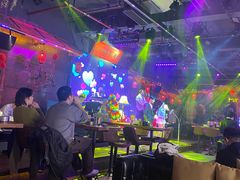 -喜鹊音乐酒馆(西街店)