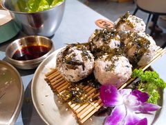 饭团-围炉肉舍•炭烤活鳗•丹东海鲜烤肉(步行街店)