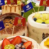  什么❓宝马4S店内竟然开了一家甜品店‼️ 