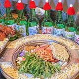 酒精绝缘体破防啦！蜂巢米酒好喝到说不出话……