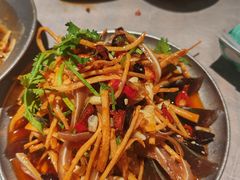 -巴厘龙虾·榜首油焖大虾(音乐学院·沿江酒馆店)