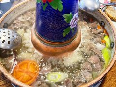 -毛辣果·贵州红酸汤牛肉火锅(西单店)