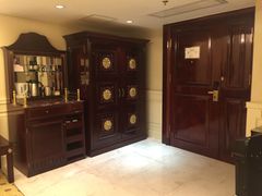 -深圳富苑皇冠假日套房酒店