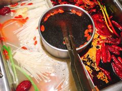 潮货鸳鸯锅|现炒锅底-雾都渣渣火锅(南城智汇城店)