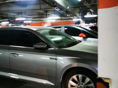 -久光百货-地下停车场