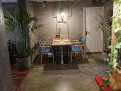 -HIGH FIVE哈福手工汉堡(桂林路店)