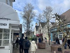 -伦敦比斯特购物村