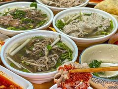 -大众跷脚牛肉馆·非遗传承单位(峨眉山店)