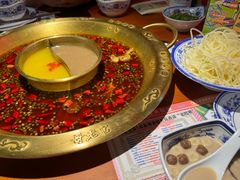 -哥老官重庆美蛙鱼头(西湖银泰十一哥店)