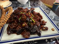 -八两八金·莱芜特色炒鸡(市南漳浦路店)