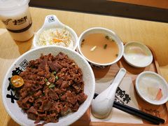 -熊吞·大碗丼烧肉饭(济宁万达广场店)