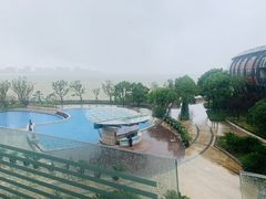 -上海滴水湖皇冠假日酒店