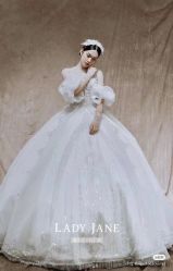 -Lady  Jane高端婚纱礼服馆