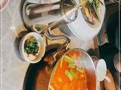 -野山舂·贵州现舂酸汤牛肉(民生路店)