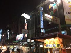 -六合夜市