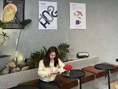 -HUG·拥抱咖啡(郑州宝龙广场店)