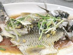 -银峰农庄·特色烧鸡·鲜无花果浸鸡