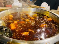 -肖肖酸萝卜鱼火锅(总店)