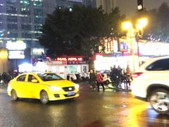 -八一好吃街·高品美食广场