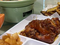 -老周家酱卤猪蹄私房菜(克拉玛依西街店)