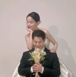 -唯一旅拍·颂当代影像艺术中心(上城店)