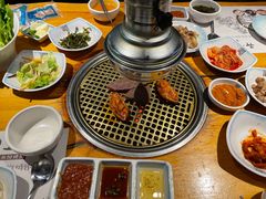 -唯成•韩国炭火烤肉 유성고기
