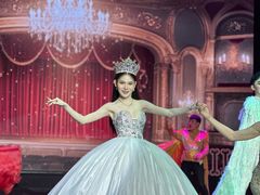 -金东尼人妖秀