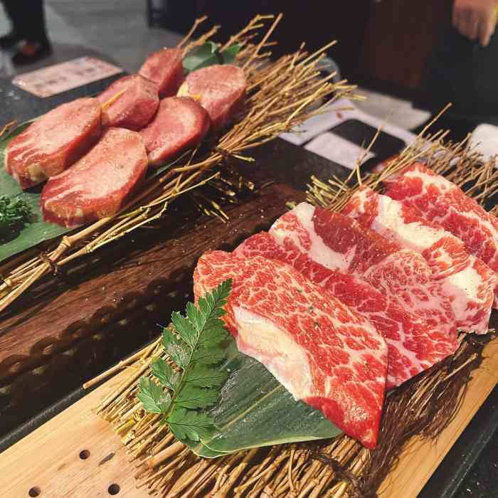 牛岛炭火烤肉鹦鹉洲大桥店