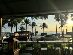 -Green Tree Rest. & Pub