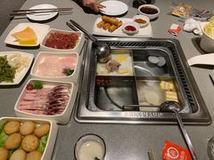 -海底捞火锅鲜切牛肉主题店(长寿路店)