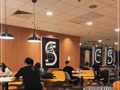 用餐区-麦当劳(萧山国际机场T3航站楼店)